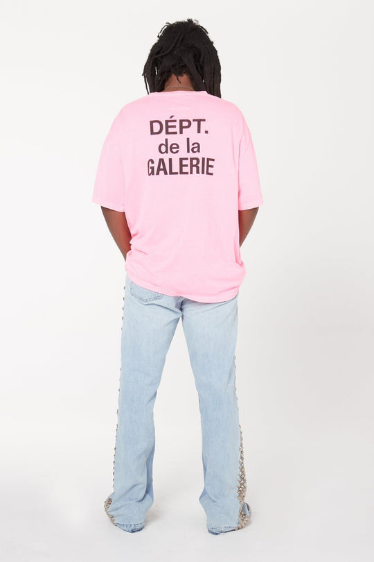 טי שירט גלרי דפט "FRENCH STATEMENT" בצבע ורוד