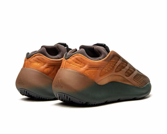 ייזי 700 3.0 - שחור\כתום דהוי