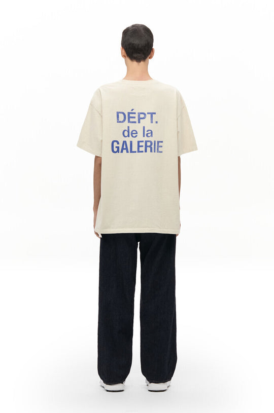 טי שירט גלרי דפט "FRENCH STATEMENT" בצבע וניל