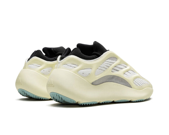 ייזי 700 3.0 - שחור\שמנת