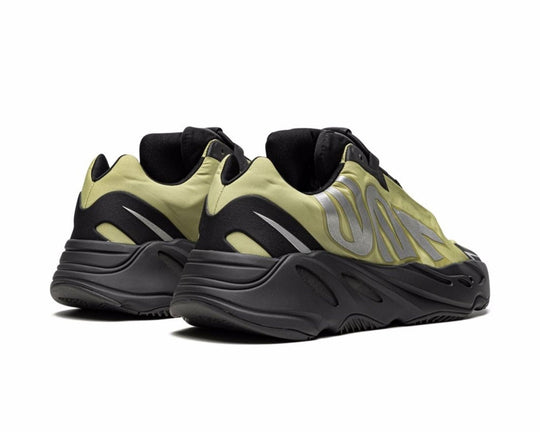 ייזי 700 2.0 -שחור\צהבהב