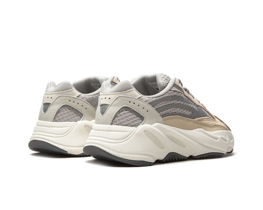 ייזי 700 2.0 - שמנת\