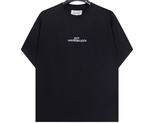 טי שירט מייסון מרג'ילה לוגו הפוך בצבע שחור