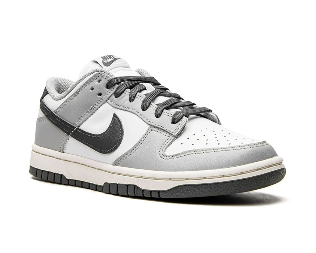 נייקי דאנק - אפור\שחור\לבן