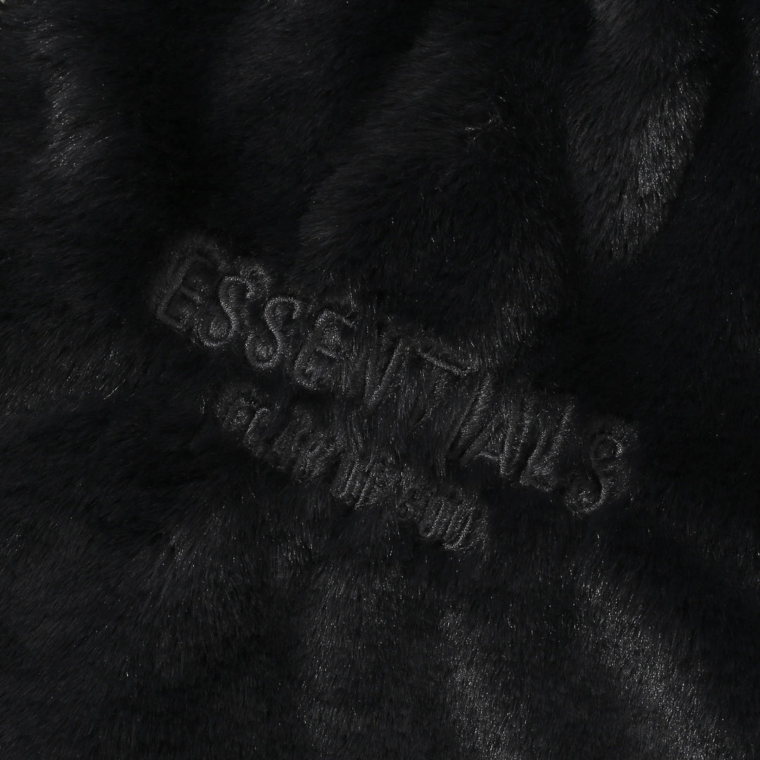 מעיל פרוותי (Faux fur) "ESSENTIALS FOG" בצבע שחור קלאסי