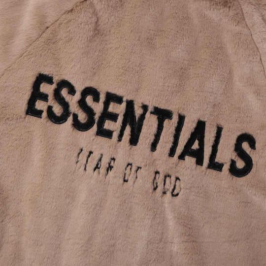 מעיל פרוותי (Faux fur) "ESSENTIALS FOG" בצבע חום בז'